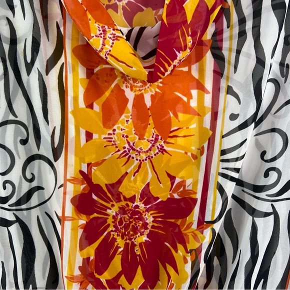 Alfani animal print tropical hibiscus flower bubble hem sheer top. Size 24W - Picture 7 of 8